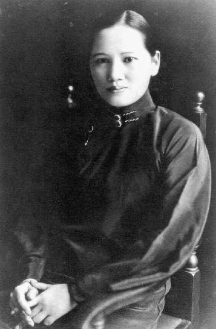 a5-1-soong_ching_ling_1920s.jpg